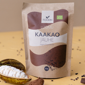 Perulainen Criollo-alkuperäislajikkeen kaakaosta kylmäpuristettu raakakaakaojauhe hurmaa pehmeällä maullaan ja tuoksullaan.