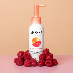 Mossa Vitamin Cocktail Cleansing Oil - Puhdistusöljy poistaa hellävaraisesti, mutta tehokkaasti päivän aikana kertyneet epäpuhtaudet ja meikin - kyllä, myös vedenkestävät tuotteet!